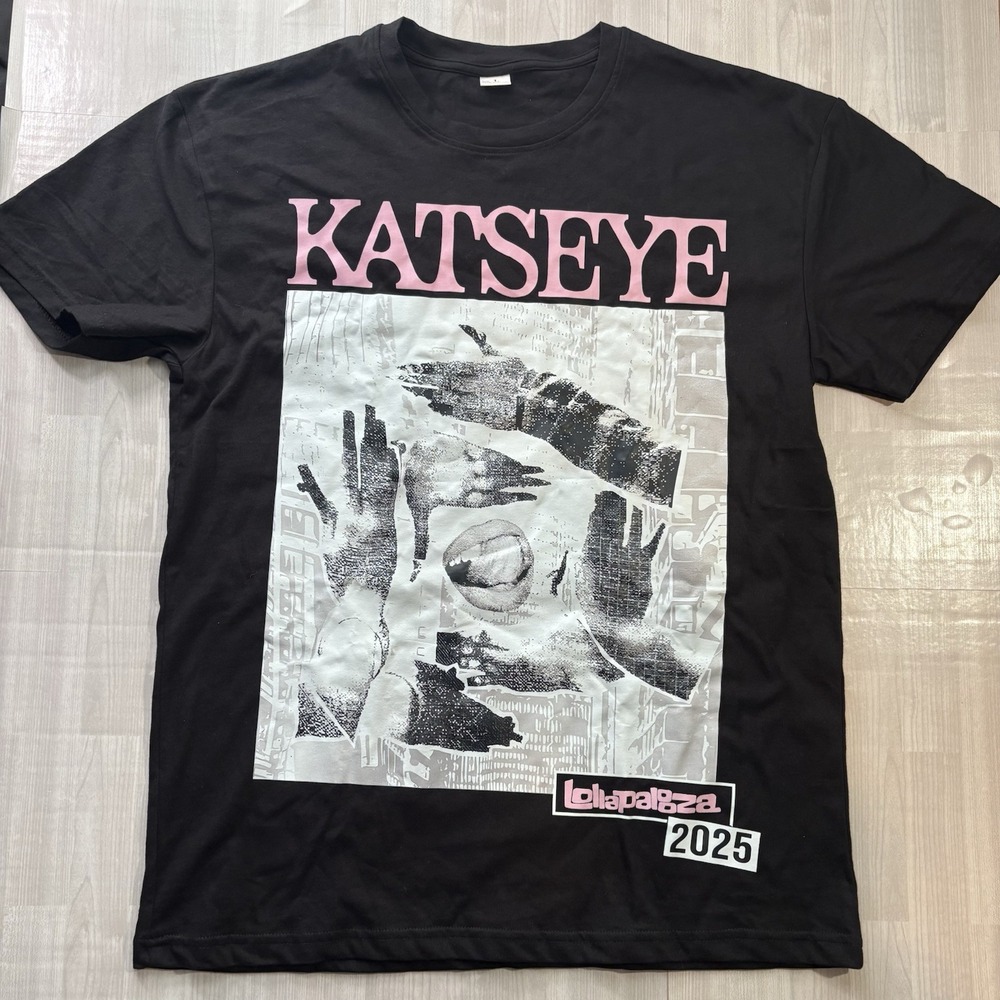 Katseye Lollapalooza 2025 Graphic Print T-Shirt Concert Merch Size L Unisex